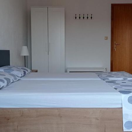 Studio Apartment With Balcony Trogir Ngoại thất bức ảnh