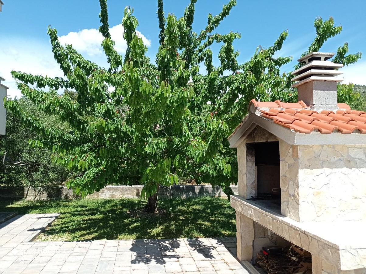 Studio Apartment With Balcony Trogir Ngoại thất bức ảnh
