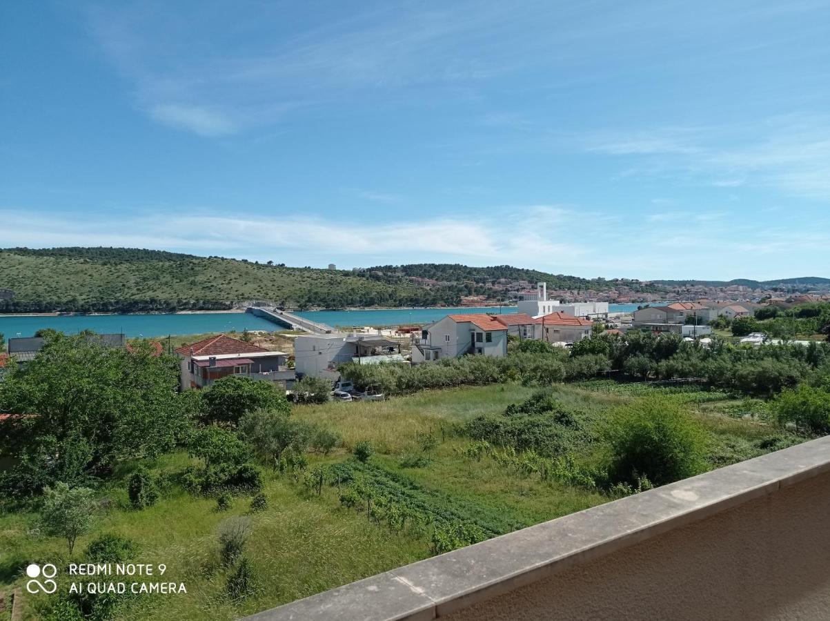 Studio Apartment With Balcony Trogir Ngoại thất bức ảnh